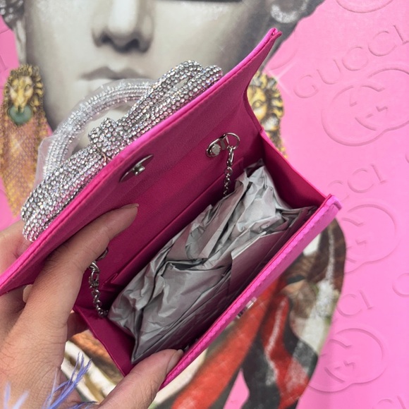 Chic Pink Mini Bag with Gold Bow - Picture 3 of 8